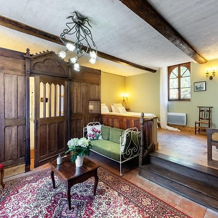 Domaine Le Castelet Bed & Breakfast Кастр Екстериор снимка