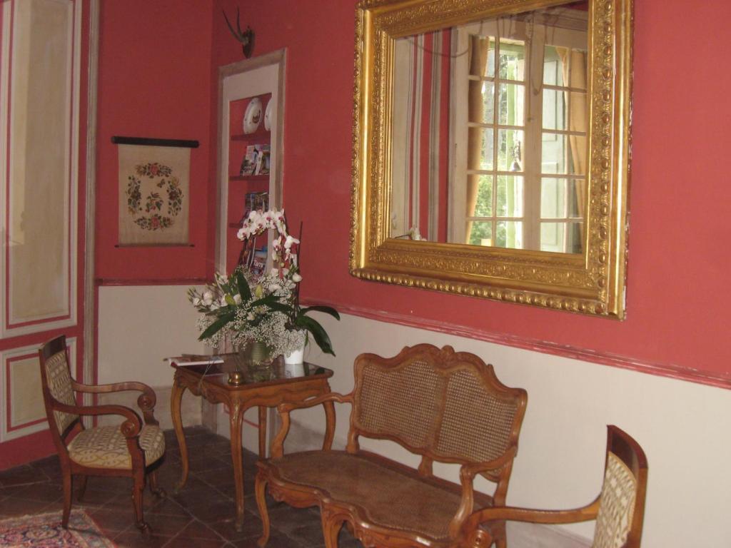 Domaine Le Castelet Bed & Breakfast Кастр Екстериор снимка