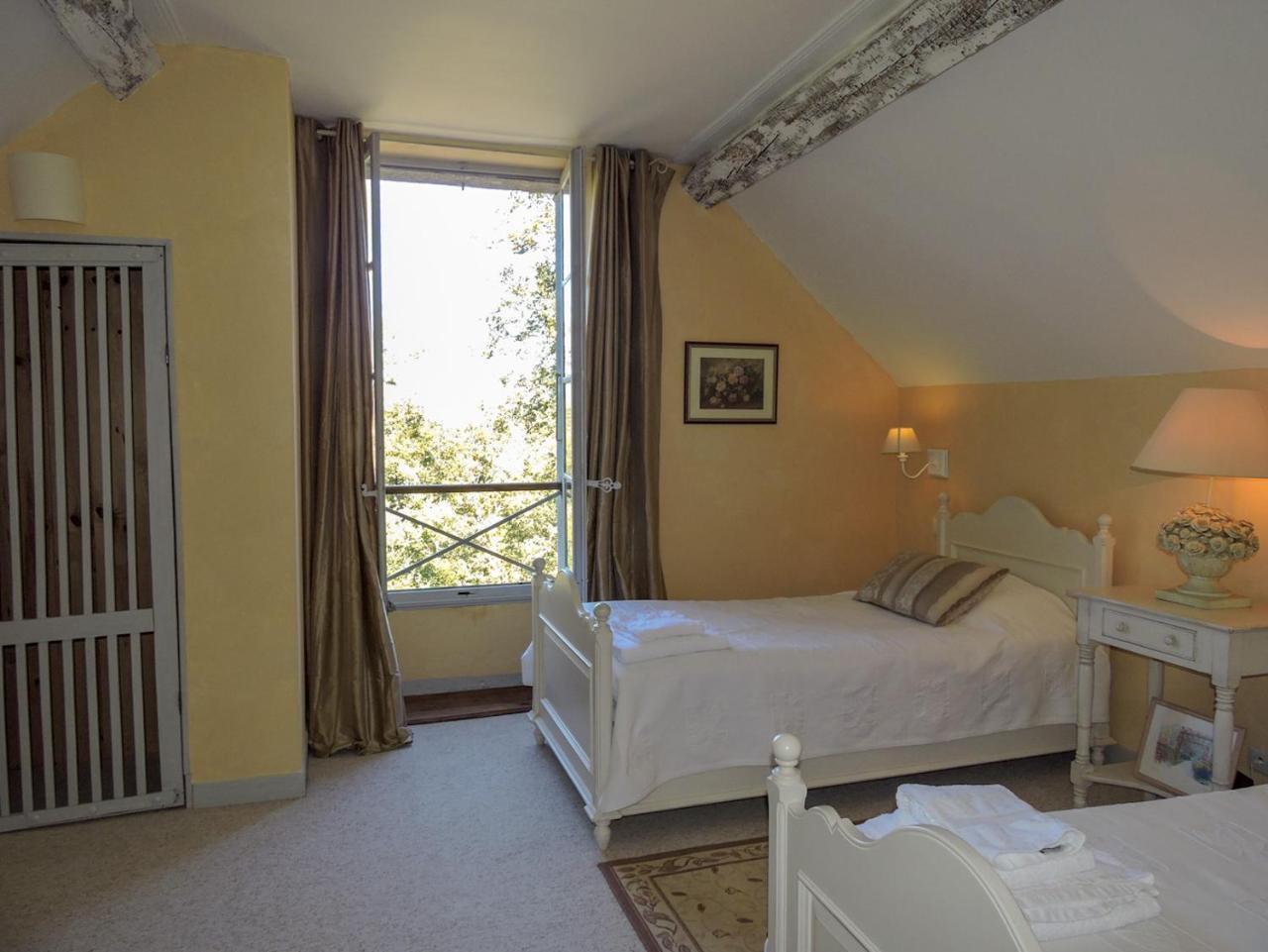 Domaine Le Castelet Bed & Breakfast Кастр Екстериор снимка