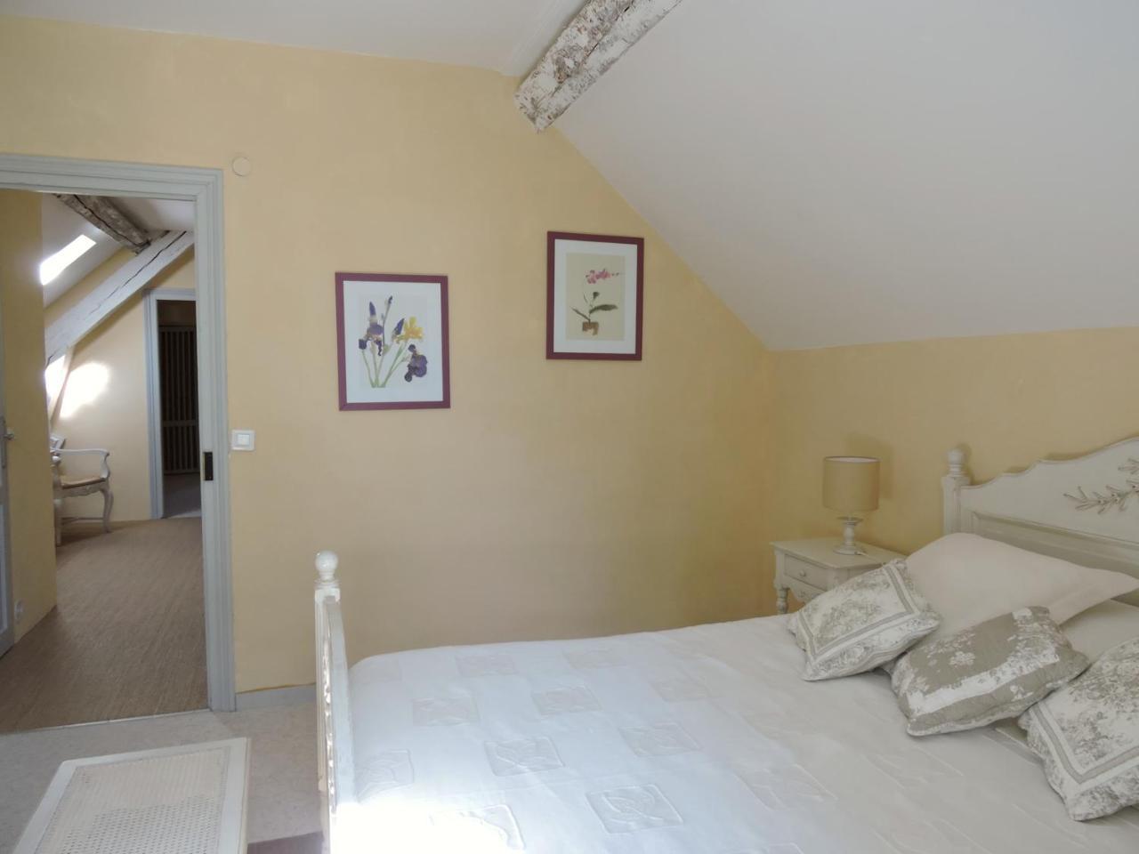 Domaine Le Castelet Bed & Breakfast Кастр Екстериор снимка