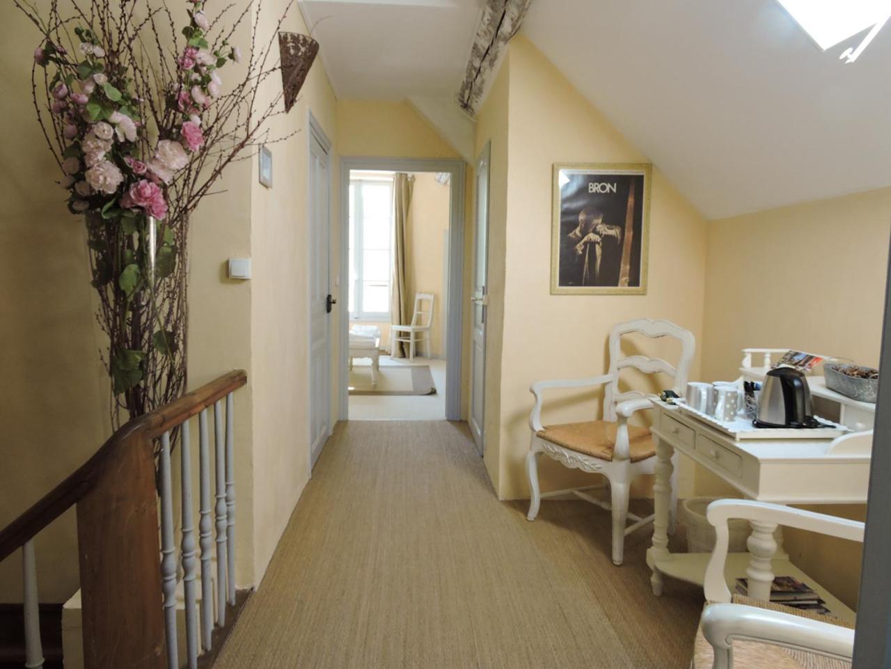 Domaine Le Castelet Bed & Breakfast Кастр Екстериор снимка